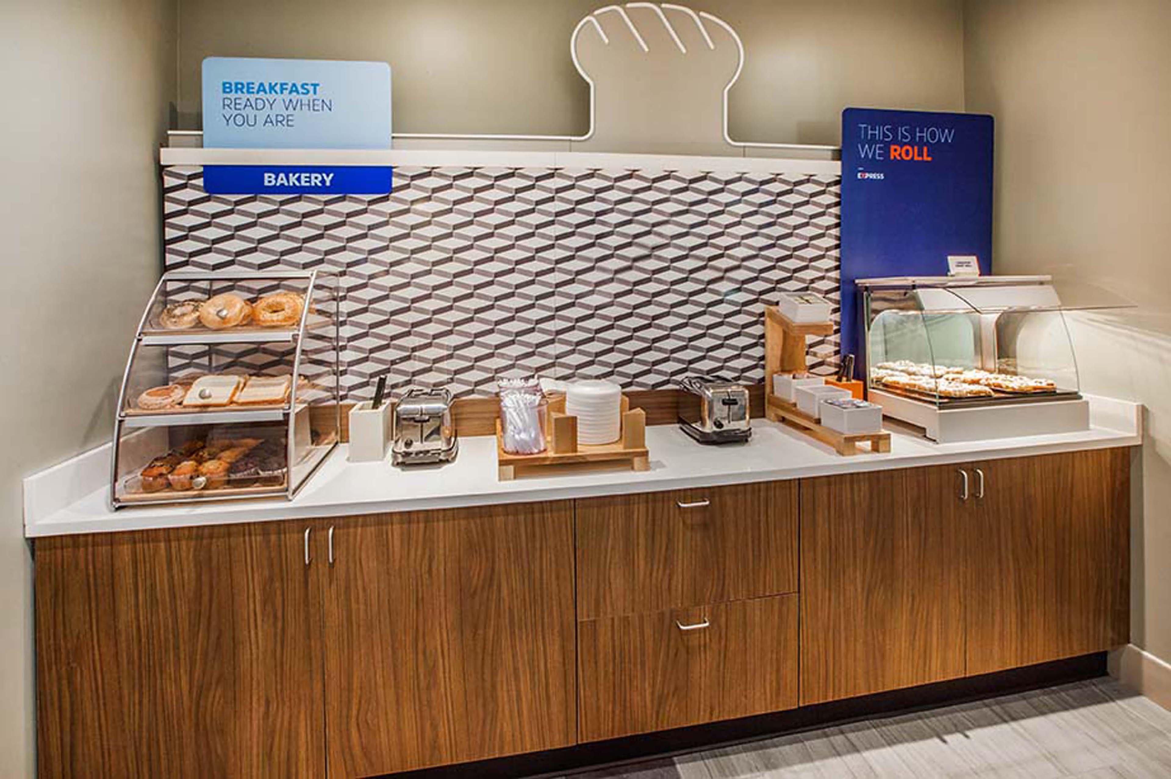Holiday Inn Express Chapel Hill By Ihg Esterno foto