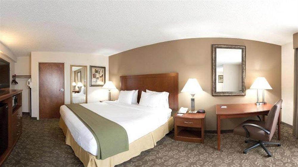 Holiday Inn Express Chapel Hill By Ihg Esterno foto