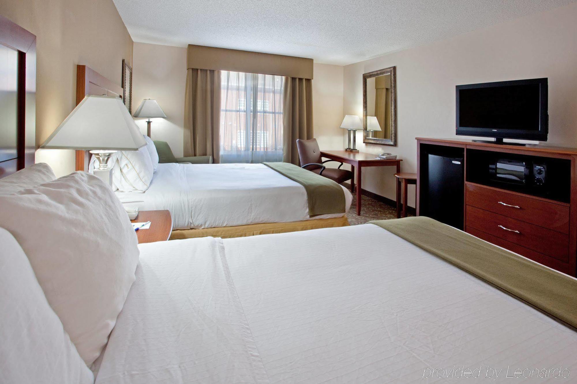 Holiday Inn Express Chapel Hill By Ihg Esterno foto