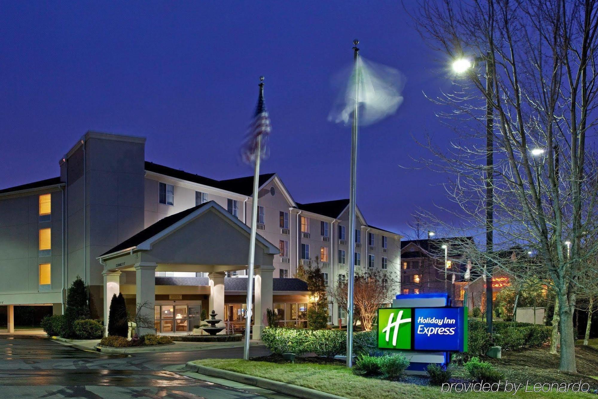 Holiday Inn Express Chapel Hill By Ihg Esterno foto