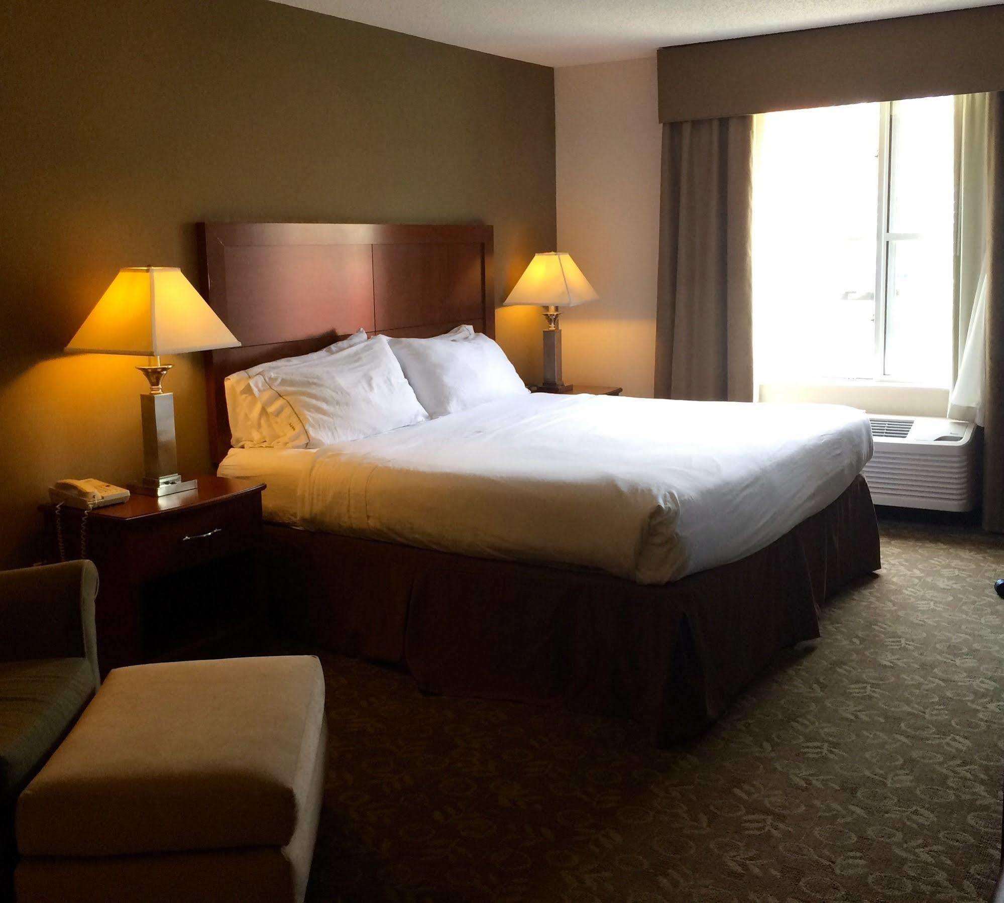 Holiday Inn Express Chapel Hill By Ihg Esterno foto